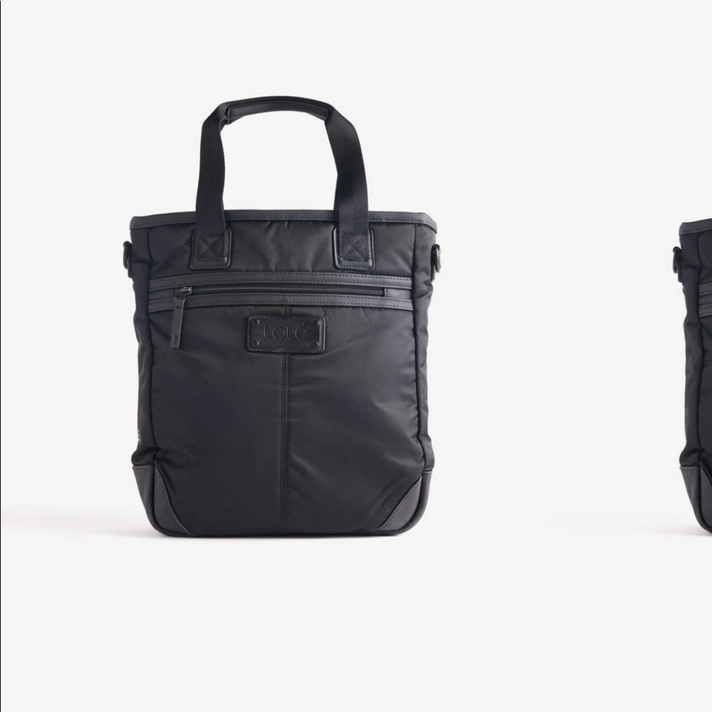 Canadian brand Lole Mini Lily Bag